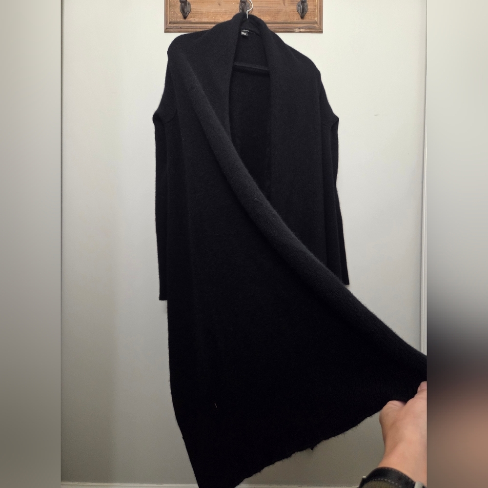 DKNY Cashmere Cardigan Black Size Small 100% Cashmere Mended/Restored - Picture 8 of 8